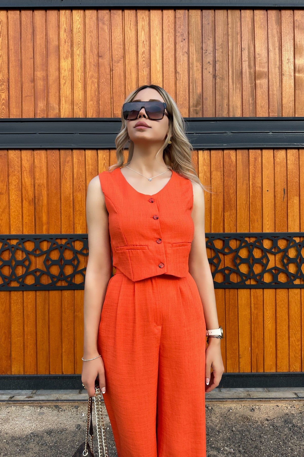 Sleeveless Buttoned Short Vested Set - Chiccharm