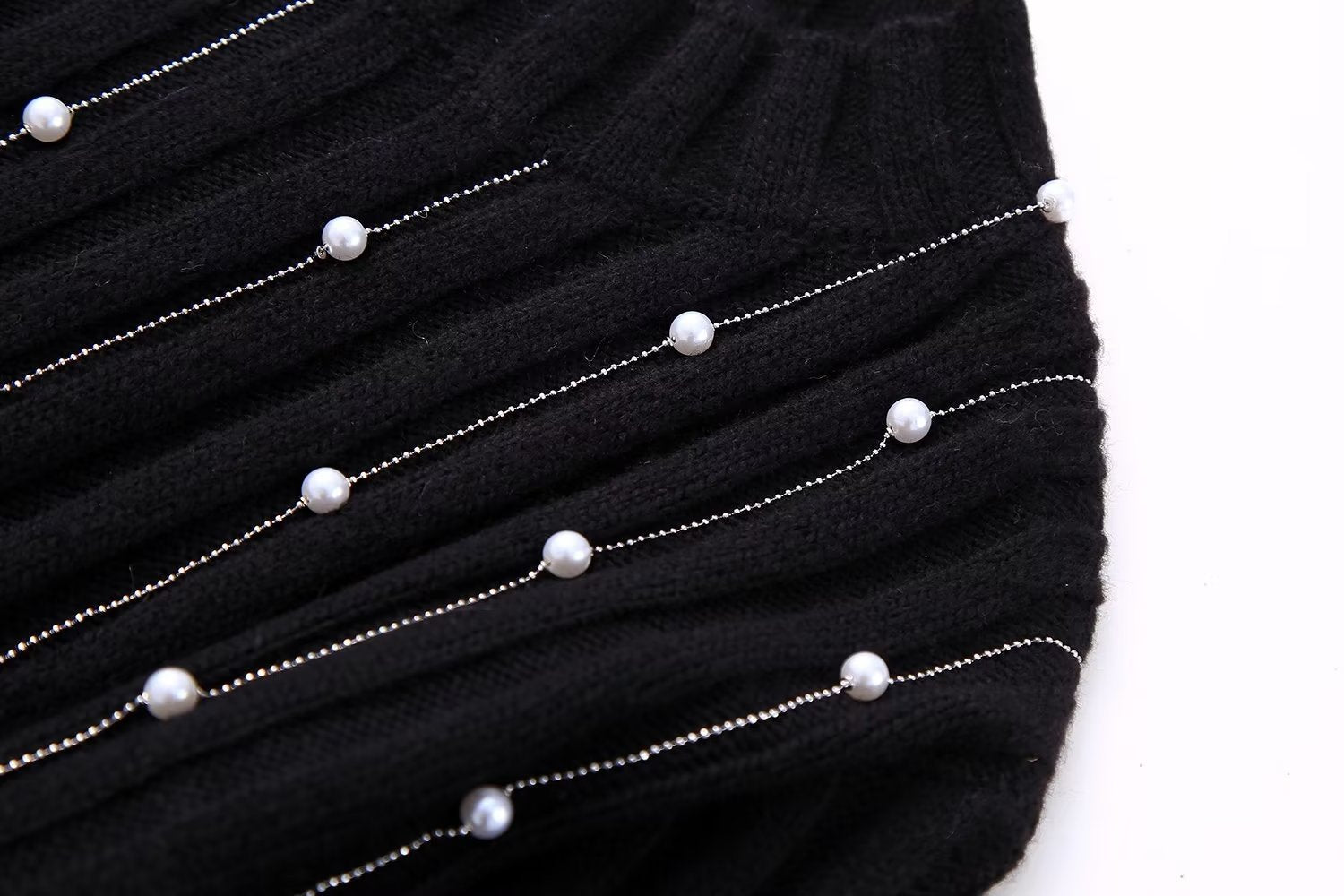 Pearl Decorated Tassel Sweater