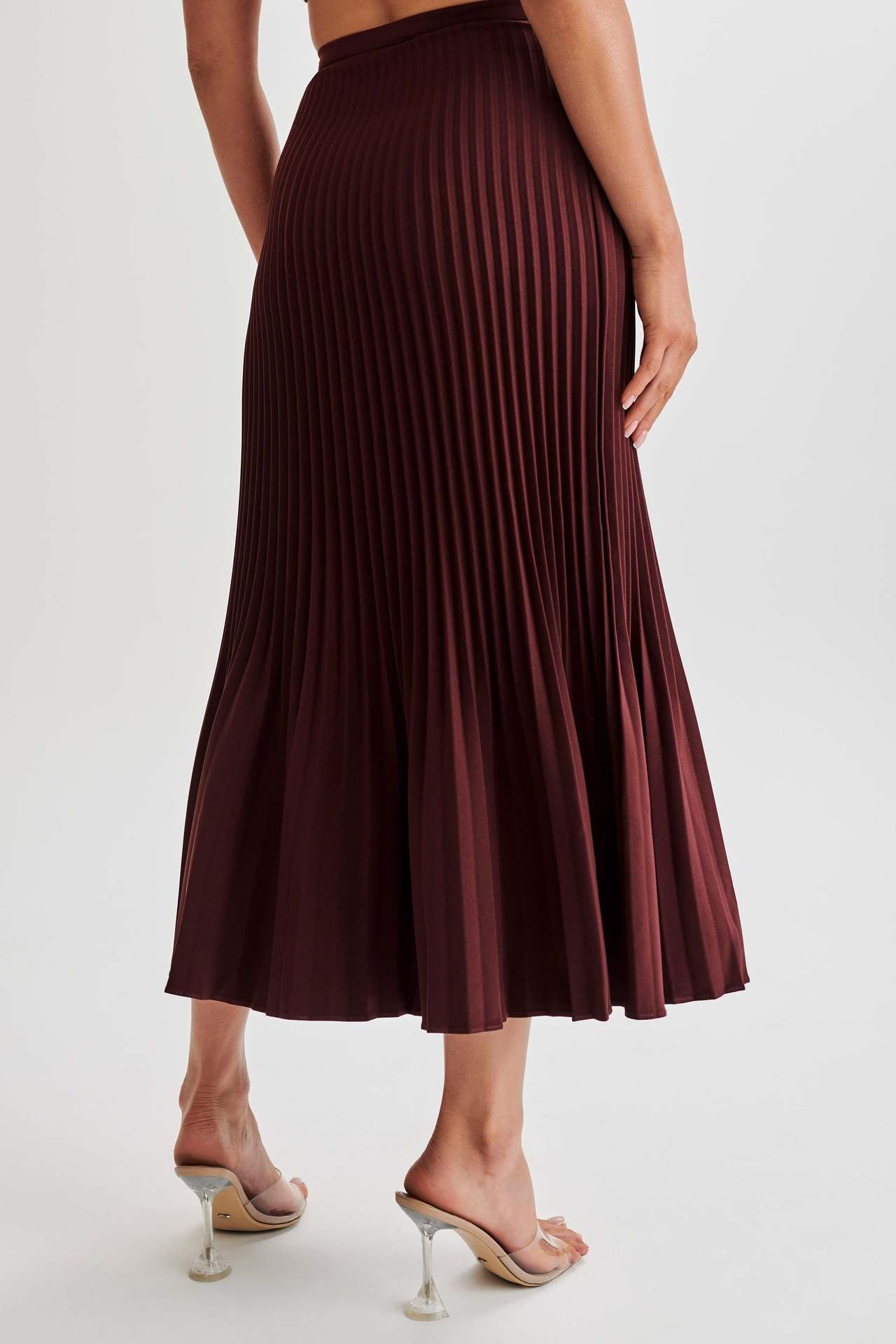 Elegant Pleated Midi Skirt